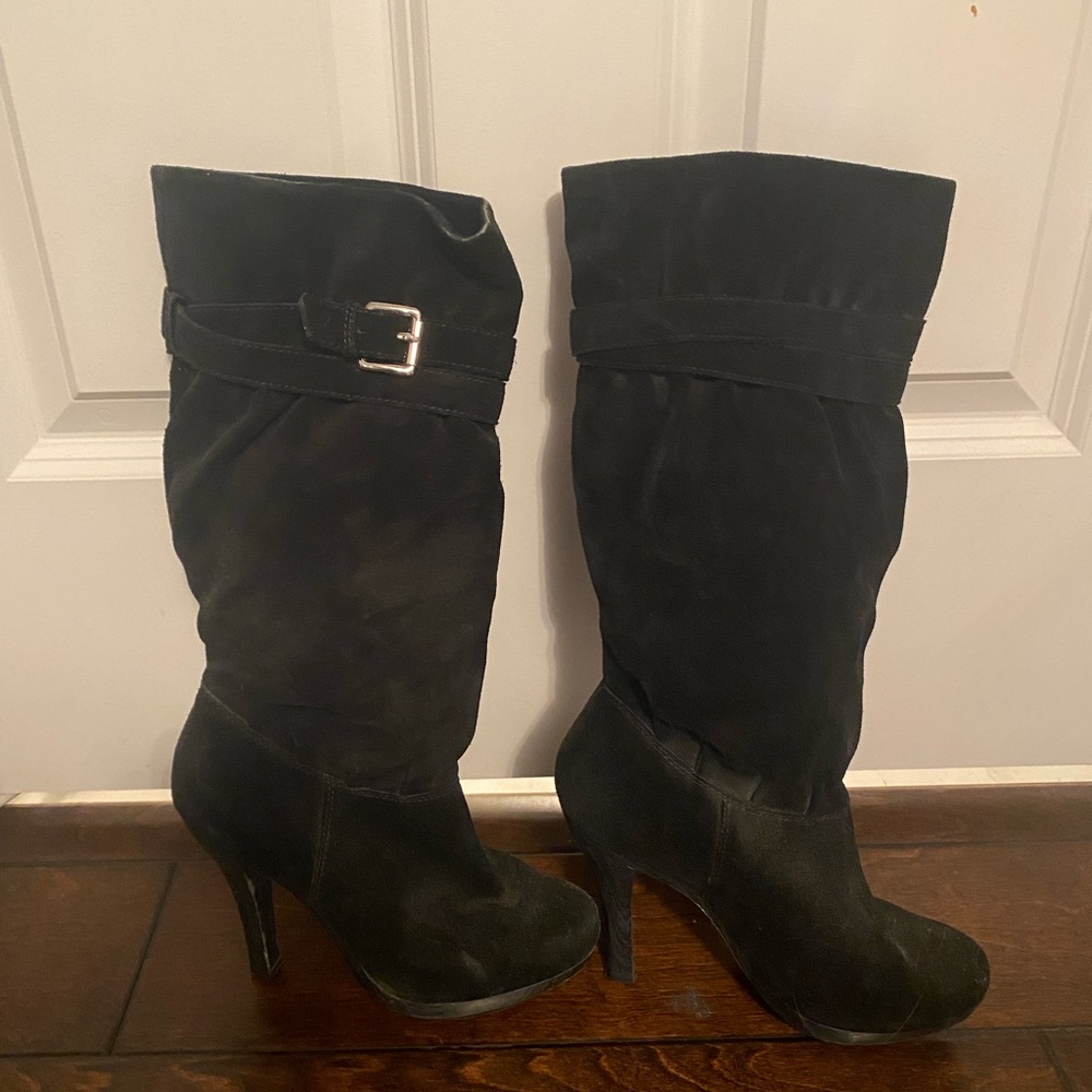 Michael Kors suede boots size 6 black belted